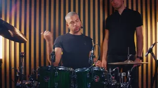 Biel Sales com aluno real na bateria - Aula 2